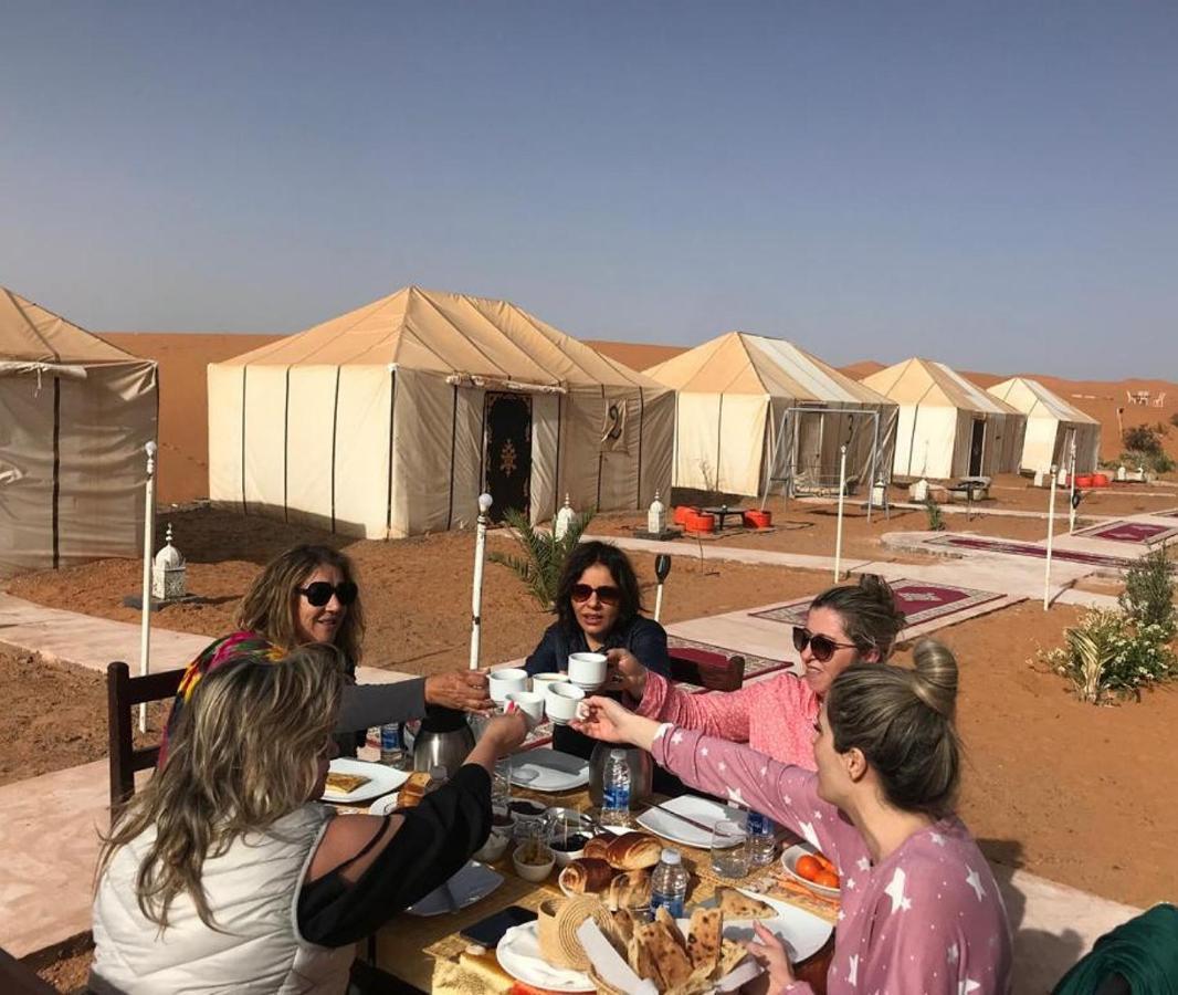 Milky Way Desert Camp メルズーガ エクステリア 写真