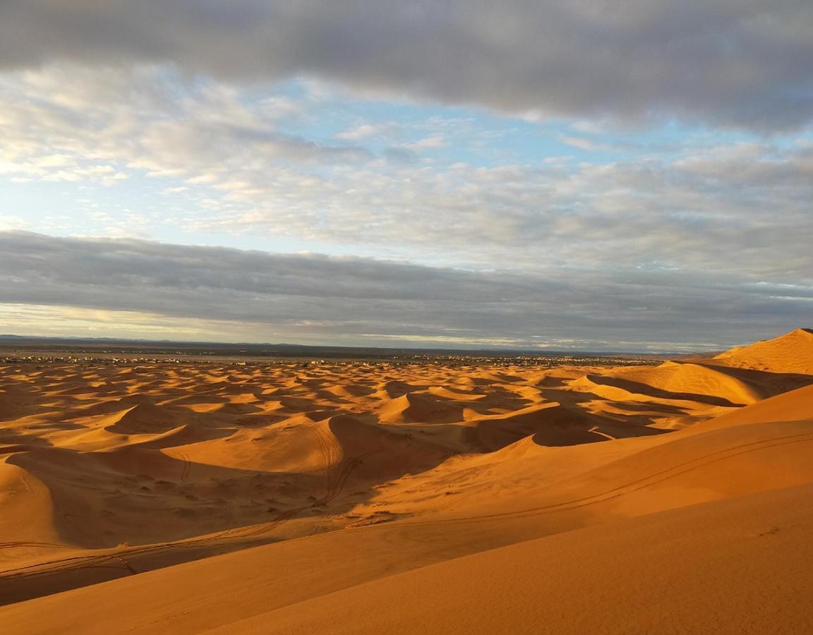 Milky Way Desert Camp メルズーガ エクステリア 写真